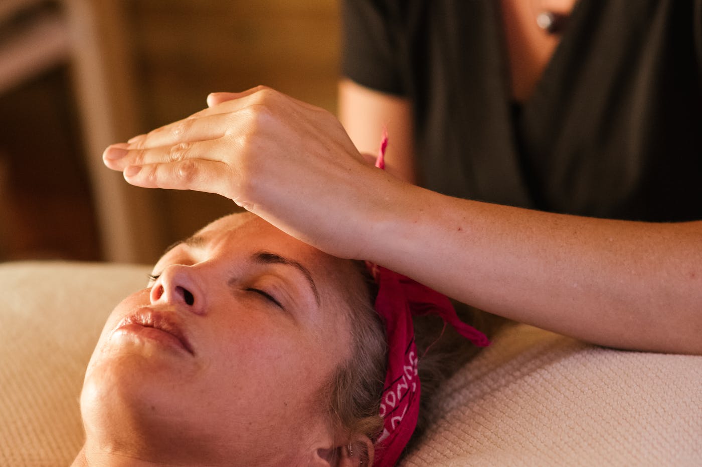 How Reiki Therapy Lake Worth Beach Helps Boost Your Mind and Body Connection