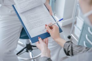 How to Find Health Blogs Accepting Guest Posts and Make the Most of It